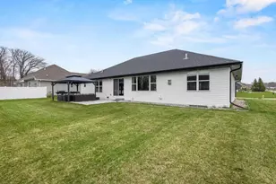 2909 Grand Cypress Ln, Green Bay, WI 54311 - Photo 45