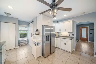 715 N Harriman Street, Appleton, WI 54911 - Photo 11