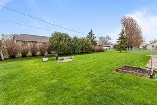 1160 Harold Dr, Menasha, WI 54952 - Photo 39