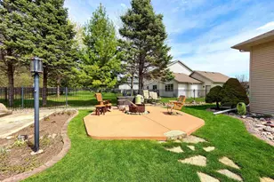 90 Rolling Green Cir, Oshkosh, WI 54904 - Photo 41
