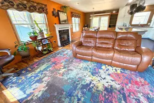 90 Rolling Green Cir, Oshkosh, WI 54904 - Photo 7