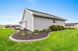 3154 Green Meadow Dr, De Pere, WI 54115 - Photo 51