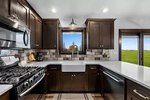 3154 Green Meadow Dr, De Pere, WI 54115 - Photo 11