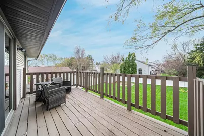 1820 Sugar Place, De Pere, WI 54115 - Photo 5