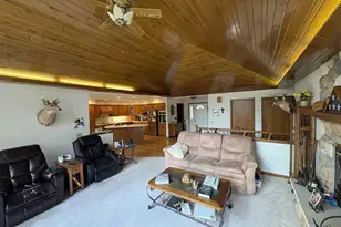 W9221 Amber Ln, Belle Plaine, WI 54929 - Photo 13