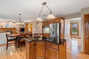 228 Bosworth Ln, Neenah, WI 54956 - Photo 37