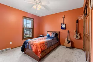 228 Bosworth Ln, Neenah, WI 54956 - Photo 57