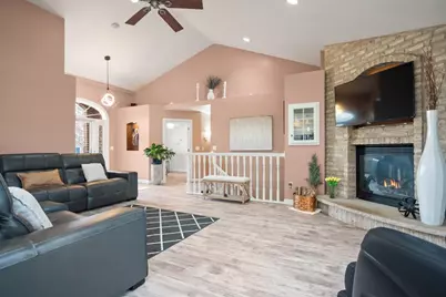 702 Marcks Court, Luxemburg, WI 54217 - Photo 13