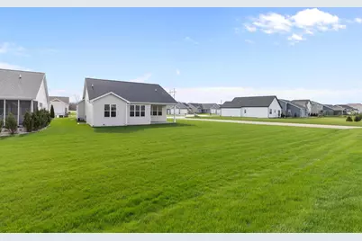 4647 N Cherryvale Avenue, Appleton, WI 54913 - Photo 3
