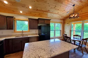 247 E Madison St, Clintonville, WI 54929 - Photo 13