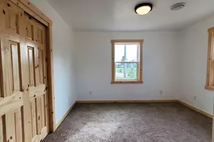 247 E Madison St, Clintonville, WI 54929 - Photo 21