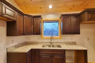 247 Madison St, Clintonville, WI 54929 - Photo 11
