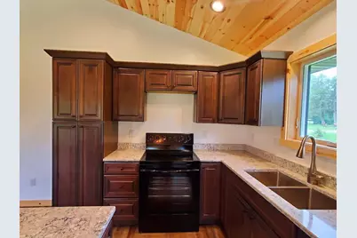 247 E Madison Street, Clintonville, WI 54929 - Photo 11