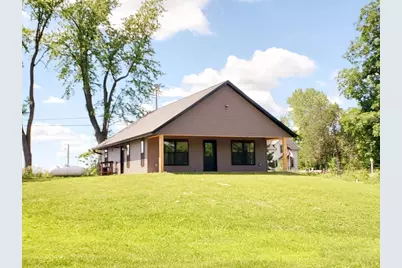 247 E Madison Street, Clintonville, WI 54929 - Photo 3