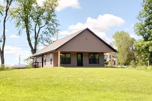 247 E Madison St, Clintonville, WI 54929 - Photo 3