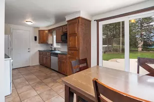 2615 Bayport Ln, Green Bay, WI 54313 - Photo 15