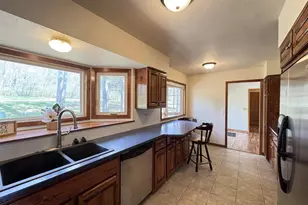 W8283 Buttercup Ct, Wautoma, WI 54982 - Photo 5