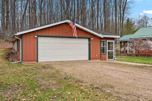 10257 Cedar Valley Ln, Suring, WI 54174 - Photo 9
