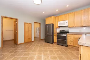 333 Rosalia St, Oshkosh, WI 54901 - Photo 11