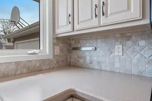 736 Melissa St, Menasha, WI 54952 - Photo 9