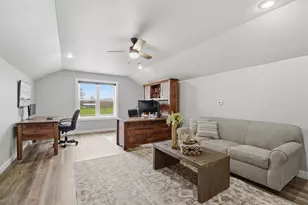 594 Prairie Gardens Ln, Pulaski, WI 54162 - Photo 29