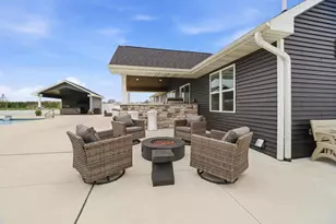 594 Prairie Gardens Ln, Pulaski, WI 54162 - Photo 51