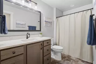594 Prairie Gardens Ln, Pulaski, WI 54162 - Photo 21