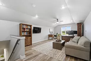594 Prairie Gardens Ln, Pulaski, WI 54162 - Photo 29