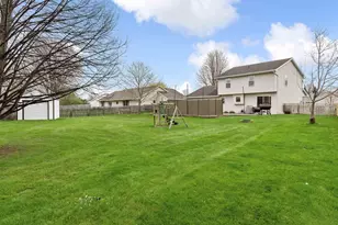 498 Windrose Ct, Green Bay, WI 54311 - Photo 31