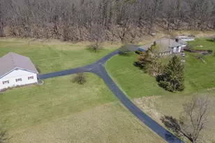 N4655 Quintessence Ct, New London, WI 54961 - Photo 7
