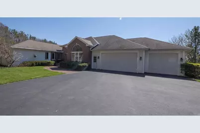 N4655 Quintessence Court, New London, WI 54961 - Photo 5
