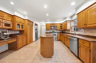 1968 Emerald Dr, Green Bay, WI 54311 - Photo 11
