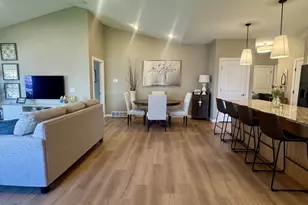 1256 Cameron Cir, Neenah, WI 54956 - Photo 9