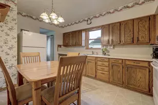 216 Williams St, Combined Locks, WI 54113 - Photo 7