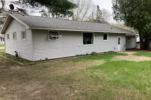N2709 Lind Ln, Waupaca, WI 54981 - Photo 3
