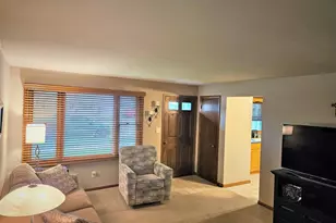 2005 Oak St, Oshkosh, WI 54901 - Photo 7