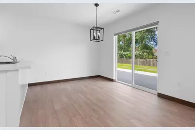 735 Hoffman Road, Green Bay, WI 54301 - Photo 7