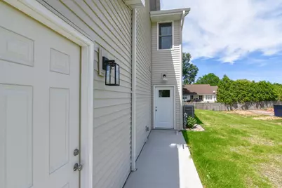 735 Hoffman Road, Green Bay, WI 54301 - Photo 33