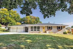 976 Watermolen Ave, Green Bay, WI 54304 - Photo 1