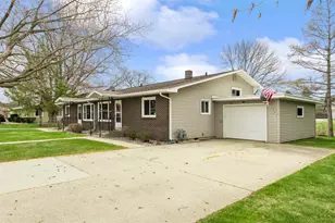 1119 Florence St, Marinette, WI 54143 - Photo 33
