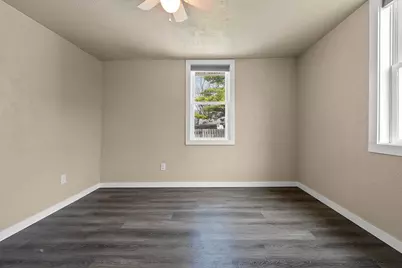 530 Morris Avenue, Ashwaubenon, WI 54304 - Photo 13