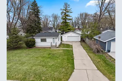 530 Morris Avenue, Ashwaubenon, WI 54304 - Photo 1