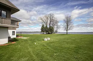 2384 Hickory Ln, Oshkosh, WI 54901 - Photo 19