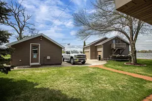 2384 Hickory Ln, Oshkosh, WI 54901 - Photo 21