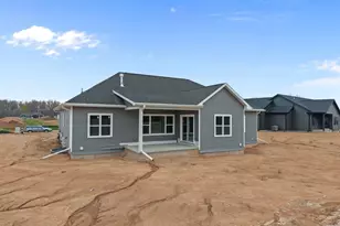 W5759 Roundstone Pl, Menasha, WI 54952 - Photo 19