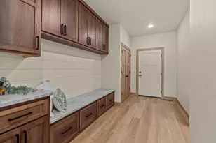 W5759 Roundstone Pl, Menasha, WI 54952 - Photo 27