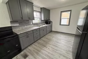 93 Garfield Ave, Clintonville, WI 54929 - Photo 7