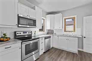 109 E Hancock St, Appleton, WI 54911 - Photo 11