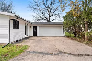 2120 Crane St, Oshkosh, WI 54901 - Photo 13