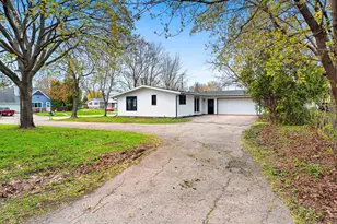 2120 Crane St, Oshkosh, WI 54901 - Photo 11